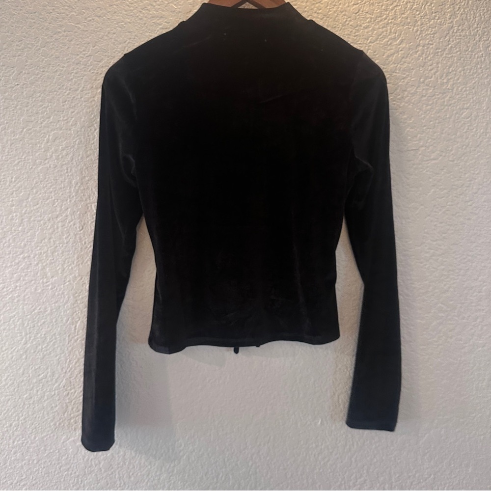Chase Fame Black Velvet Long Sleeve Ruched Drawstring Top Size M Soft & Stylish - Picture 7 of 8